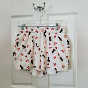 Stephen King IT Pennywise Horror Graphic White Shorts with Red and Black Pattern